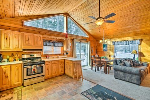 Cozy Manistique Cabin w/ Deck, Grill & Fire Pit! House in Wisconsin
