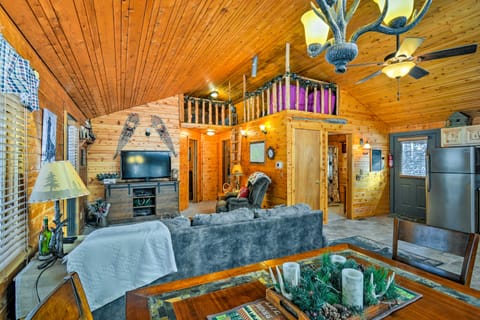 Cozy Manistique Cabin w/ Deck, Grill & Fire Pit! House in Wisconsin