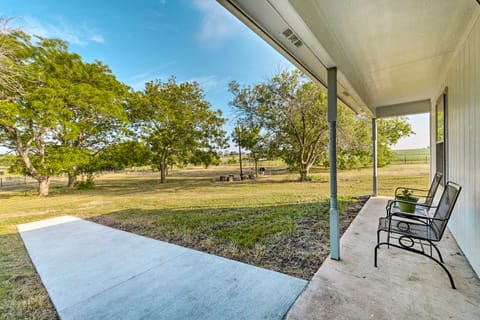 Pet-Friendly Moody Home w/ Fire Pit & Large Yard! House in Rio Grande
