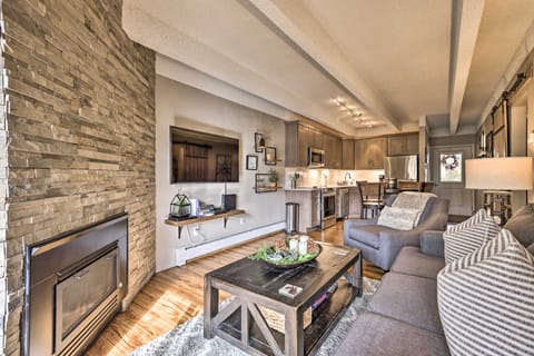 Steps to Ski Shuttle! Frisco Condo w/ Indoor Pool Apartment in Frisco