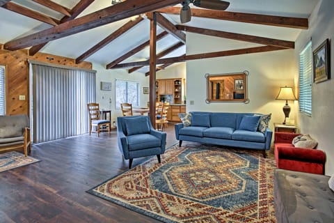 Cozy Home w/ Patio Near Yosemite National Park! House in Sierra Nevada