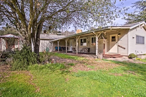 Cozy Home w/ Patio Near Yosemite National Park! House in Sierra Nevada