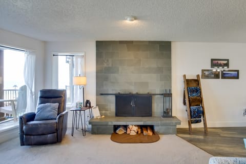 Lincoln City Beach Condo: Clubhouse & Pool Access! Apartment in Lincoln Beach