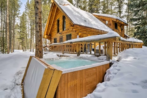 Ski & Hike! Hot Tub Hideaway in Breckenridge House in Blue River