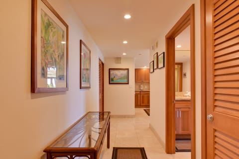 Lahaina Condo w/ Patio, Ocean Views & Pool Access! Apartment in Kaanapali
