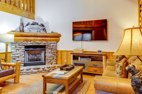 Pigeon Forge Vacation Rental: 1 Mi to Dollywood House in Pigeon Forge