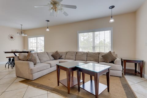 Orange Beach Family Duplex w/ Deck < 1 Mi to Shore House in Orange Beach