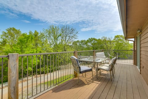 Cozy Branson Townhome 1 Mi to Silver Dollar City! Apartment in Table Rock Lake