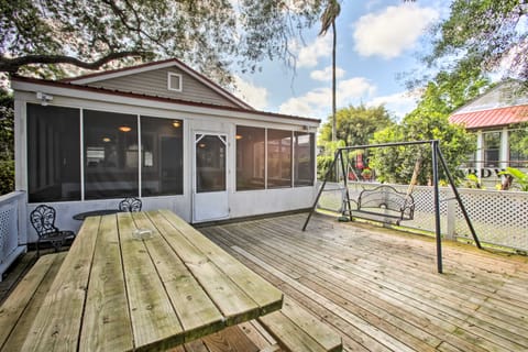 1 Mi to French Quarter: Walkable NOLA Home! House in Ninth Ward