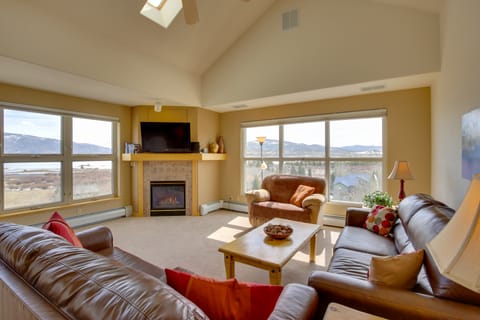 360 Mtn Views & Shared Hot Tub: Cozy Frisco Condo! Apartment in Frisco