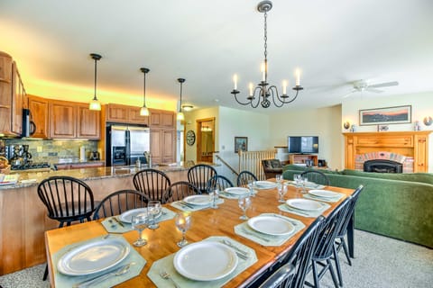 Inviting Ski-in/Ski-out Condo at Jay Peak Resort! Apartment in Jay