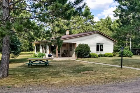 Fish & Hike: Wooded Cabin 9 Mi to Lake Nebagamon! House in Wisconsin