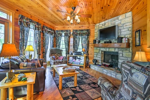 Lakefront South Carolina Abode w/ Deck & Boat Dock House in Lake Hartwell