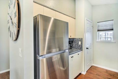 Holiday Hills Resort Condo: 3 Mi to Branson Strip! Apartment in Hollister