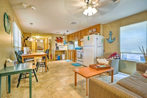 Home on Jordan Lake w/ Shared Dock & Boat Slip! House in Alabama