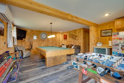 Spacious Home Adjacent to Mt. Snow w/ Game Room! House in Dover