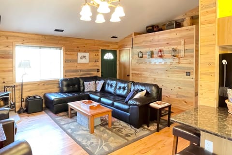 'Bobcat Trail Cabin' on 3 Acres in Como! House in Park County