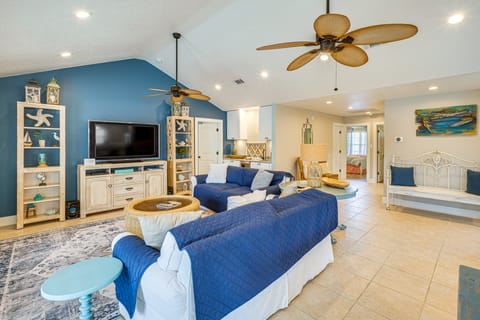 Fish & Boat On-Site! Coastal Pass Christian Escape House in Pass Christian