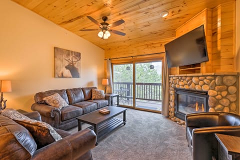 Steps to Grand Lake: Condo w/ Deck & Mtn Views Apartment in Grand Lake