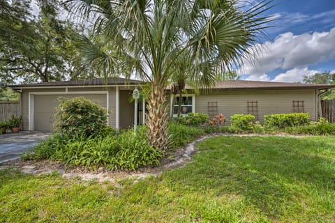 Pet-Friendly Apopka Home: 30 Mi to WDW! House in Forest City
