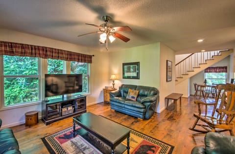 Serene Todd Getaway w/ Private Pond & Creek Views! House in Watauga