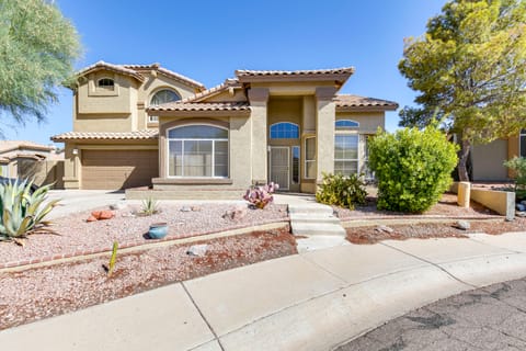 Pool & Spa! Goodyear Home, 1 Mi to Golfing House in Goodyear