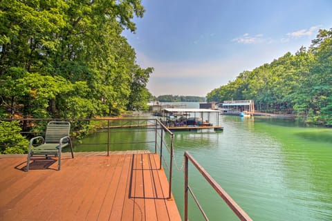 Spacious Georgia Getaway w/ Dock on Lake Lanier! House in Lake Lanier
