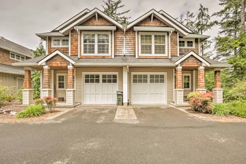 Spacious Family Townhome: Walk to Beach & Downtown Apartment in Manzanita