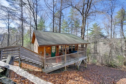 Cabin w/ Hot Tub - Near Nantahala Outdoor Center! Apartment in Fontana Lake