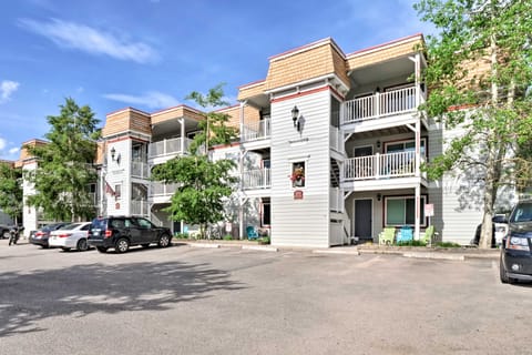 Walk to Slopes: Dtwn Breckenridge Condo on Main St Apartment in Breckenridge