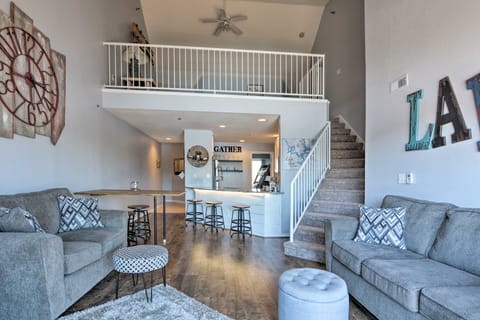 Fun w/ Family! Lake of the Ozarks Condo w/ Pool Apartment in Osage Beach