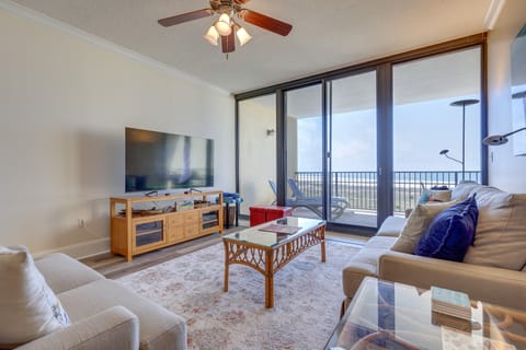 Beachfront Dauphin Island Condo w/ 2 Pools & Sauna Apartment in Dauphin Island