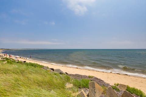 Enjoy the Pool & Beach! Coastal Provincetown Condo Apartment in Provincetown