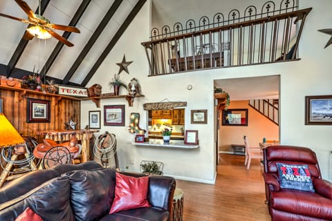 A-Frame Ruidoso Retreat w/ Deck, Grill & Views! House in Ruidoso