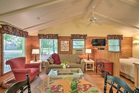 Cozy Cottage Duplex: Walk to Peninsula State Park! Cottage in Ephraim