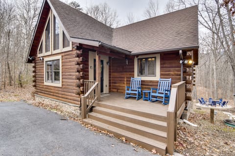 1 Mi to Slopes! Family-Friendly Massanutten Cabin House in Massanutten