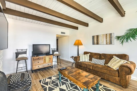 3 Mi to Old Town: Scottsdale Condo w/ Pool & Lake Apartment in McCormick Ranch