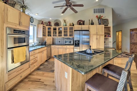 5 Mi to Hot Springs: Condo in Pagosa Springs! Apartment in Pagosa Springs