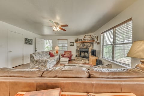 Hillside Haven w/ Deck < 2 Miles to Dwtn Ruidoso! House in Ruidoso