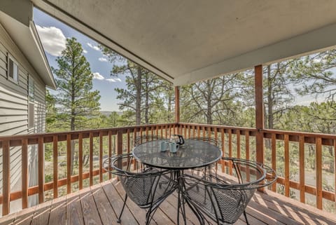 Hillside Haven w/ Deck < 2 Miles to Dwtn Ruidoso! House in Ruidoso
