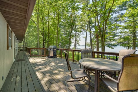 Spacious Luxury Cabin w/ Deck & Dock on Bone Lake House in Wisconsin