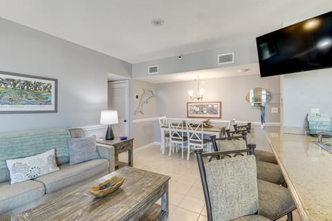 Gulf Highlands Getaway w/ 6 Pools & Beach Access Apartment in Alabama