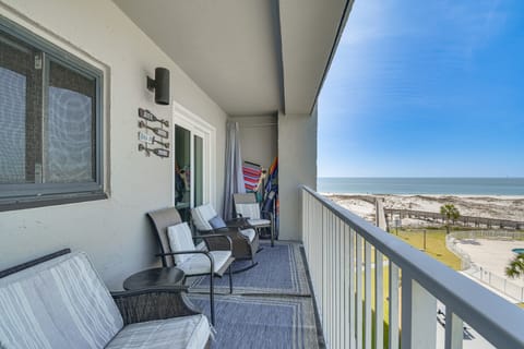 Gulf Highlands Getaway w/ 6 Pools & Beach Access Apartment in Alabama