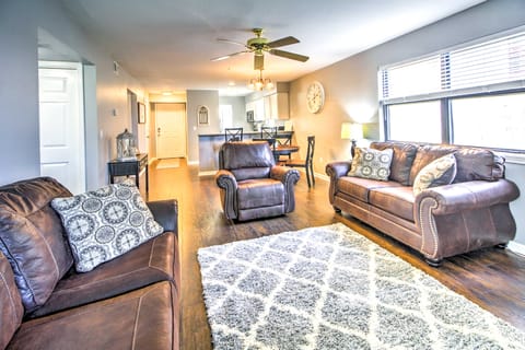 Cozy Pointe Royale Condo ~ 4 Mi to Table Rock Lake Apartment in Branson