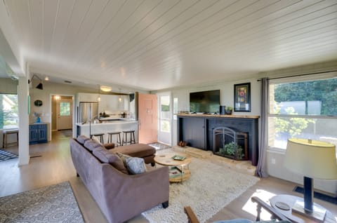 Hendersonville Home w/ Views - 3 Mi to Downtown! House in Laurel Park