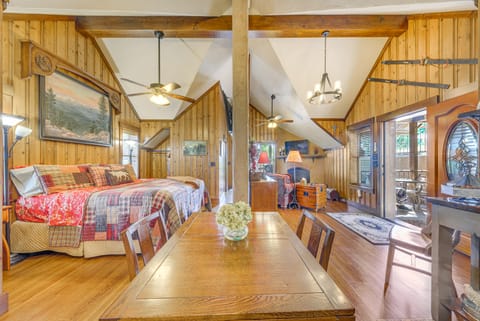 2 Mi to Village of Ruidoso! 'Little Pine Cottage' Apartment in Ruidoso