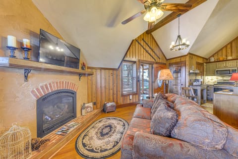 2 Mi to Village of Ruidoso! 'Little Pine Cottage' Apartment in Ruidoso