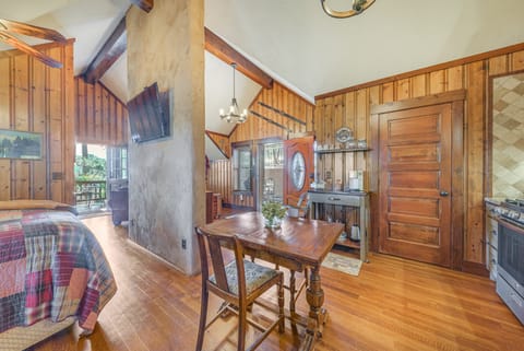 2 Mi to Village of Ruidoso! 'Little Pine Cottage' Apartment in Ruidoso