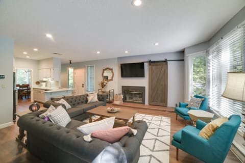 Cozy 4BD Condo w/ Deck; 1 Mi to Wintergreen Resort Apartment in Nelson County