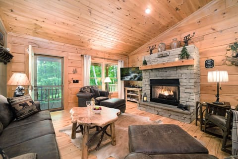 Wooded Retreat w/ Views in Highlands-Cashiers Area House in Tennessee